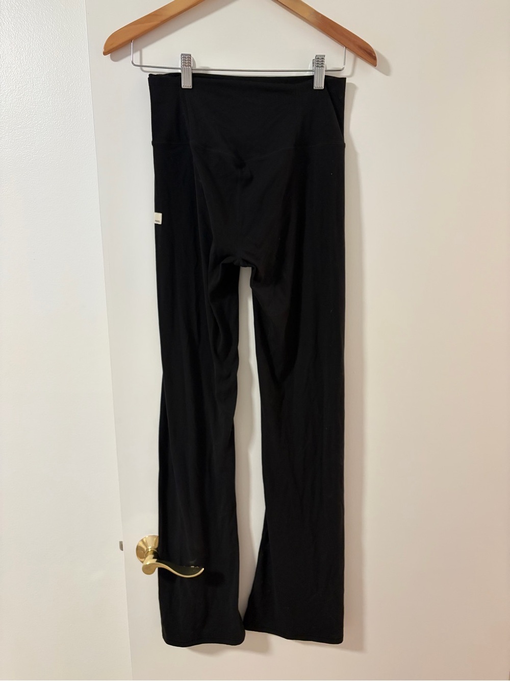 Vuori AllTheFeels Slim Flare - Picture 7 of 8